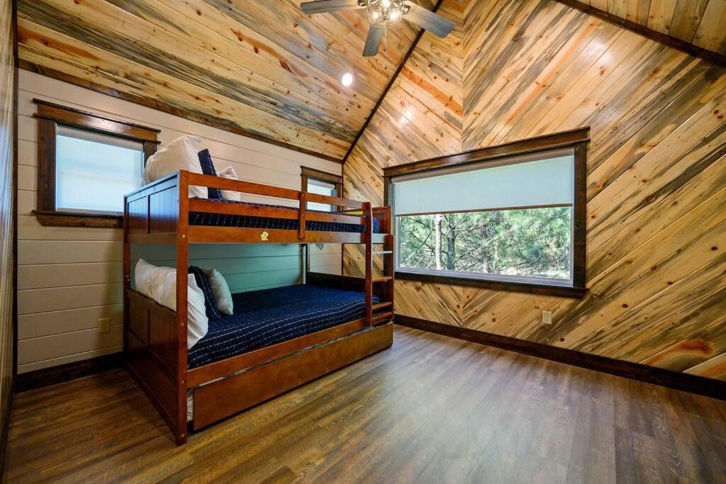 The Whiskey Trip! Family Getaway Villa Broken Bow Exterior photo