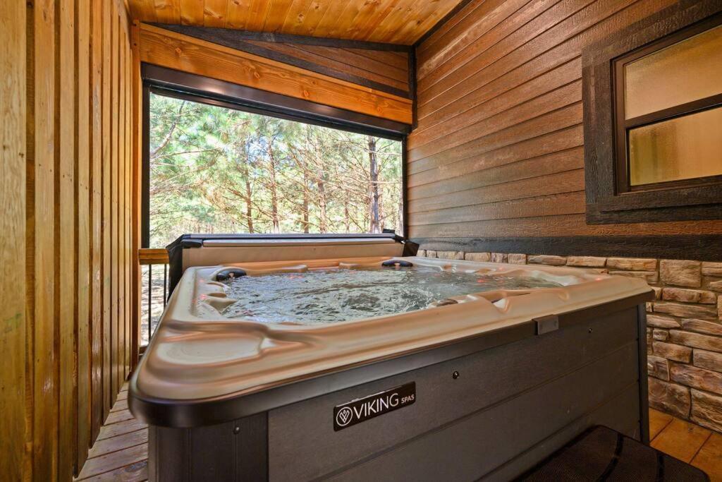 The Whiskey Trip! Family Getaway Villa Broken Bow Exterior photo